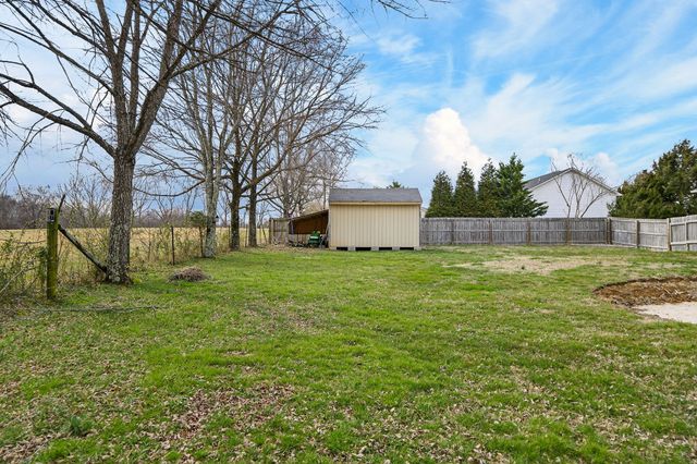 4535 Ewing Dr, Baxter, TN 38544