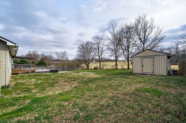 4535 Ewing Dr, Baxter, TN 38544