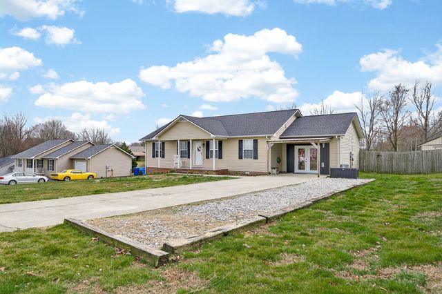 4535 Ewing Dr, Baxter, TN 38544