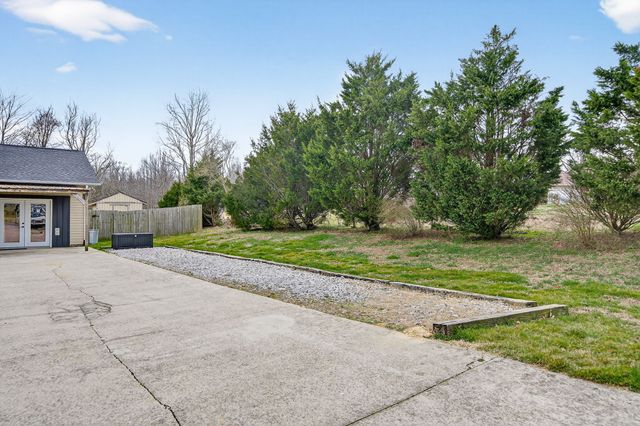 4535 Ewing Dr, Baxter, TN 38544