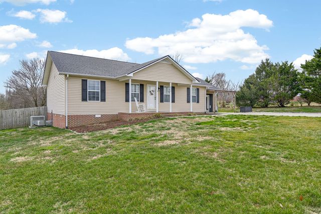 4535 Ewing Dr, Baxter, TN 38544