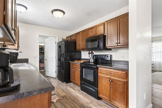 4535 Ewing Dr, Baxter, TN 38544