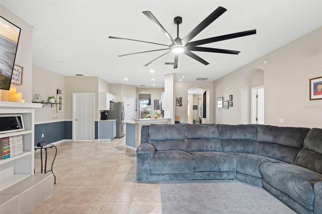 623 WOODFORD DRIVE, Debary, FL 32713