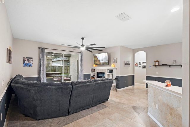 623 WOODFORD DRIVE, Debary, FL 32713