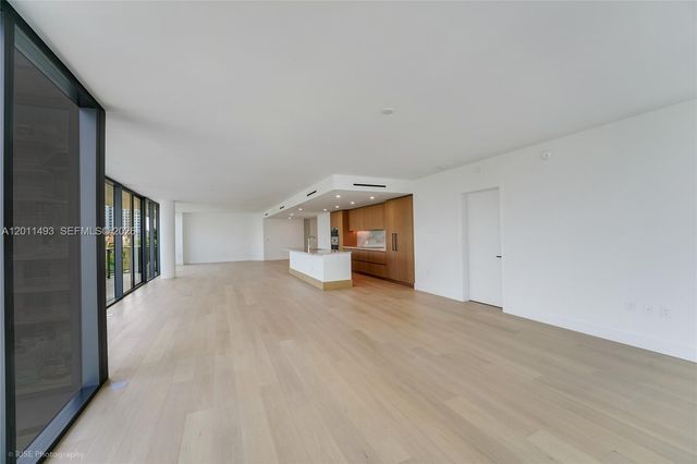 1177 Kane Concourse 405, Bay Harbor Islands, FL 33154