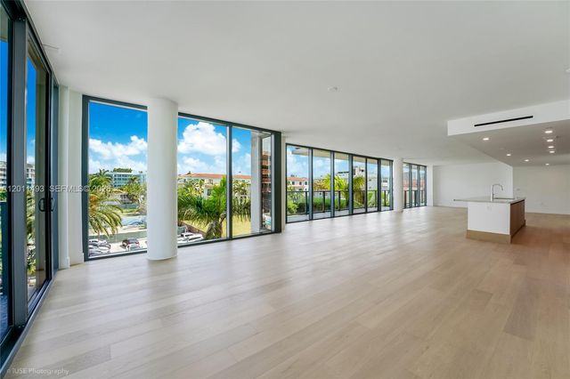 1177 Kane Concourse 405, Bay Harbor Islands, FL 33154