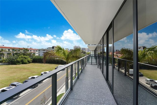 1177 Kane Concourse 405, Bay Harbor Islands, FL 33154