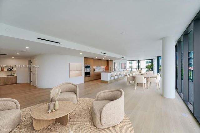 1177 Kane Concourse 405, Bay Harbor Islands, FL 33154