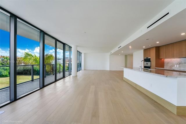 1177 Kane Concourse 405, Bay Harbor Islands, FL 33154