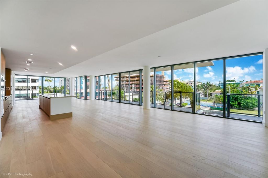 1177 Kane Concourse 405, Bay Harbor Islands, FL 33154