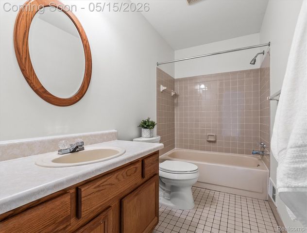19557 Cardene Way 53, Northville Township, MI 48167