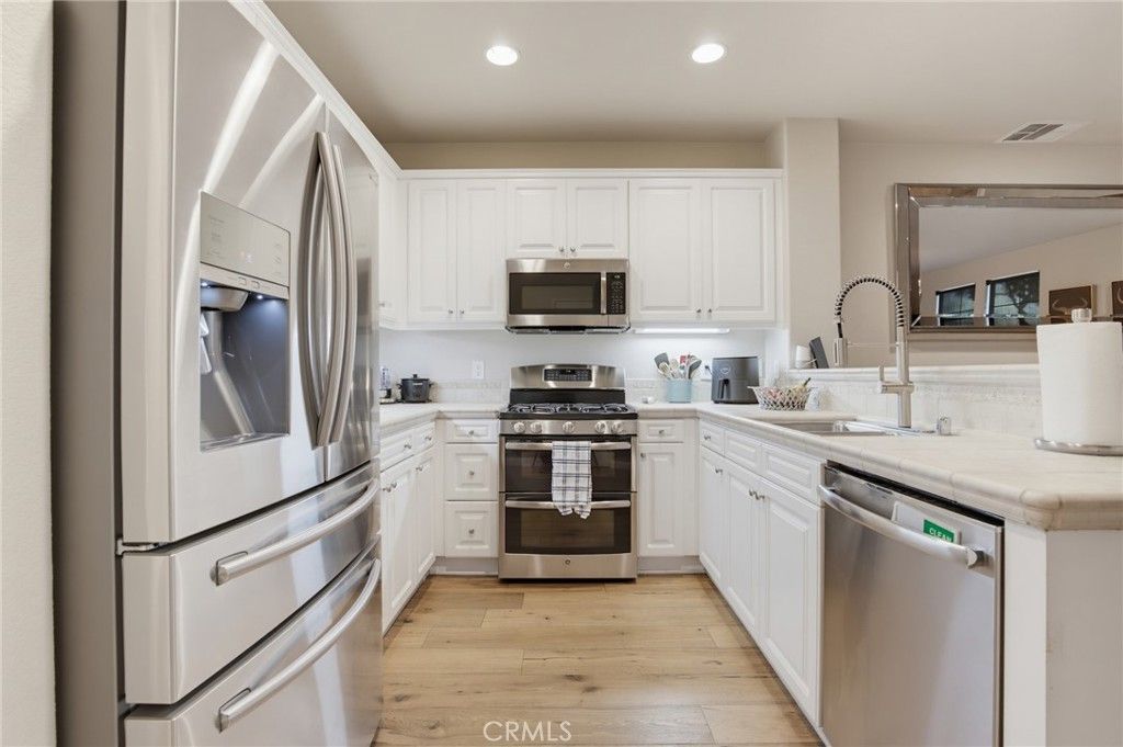 27344 Oaktree Place, Valencia, CA 91354 — photo 4