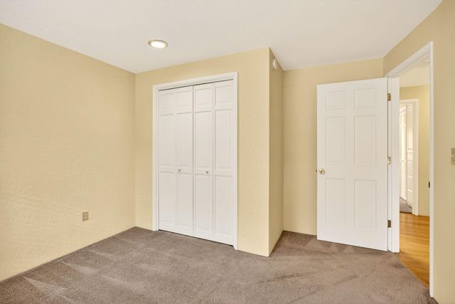 2585 Freedom Way, Medford, OR 97504