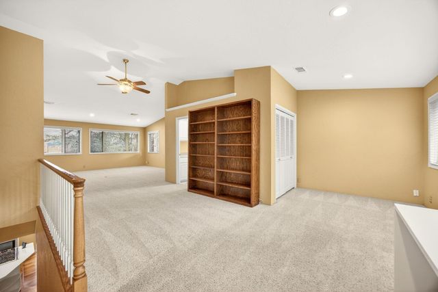 2585 Freedom Way, Medford, OR 97504