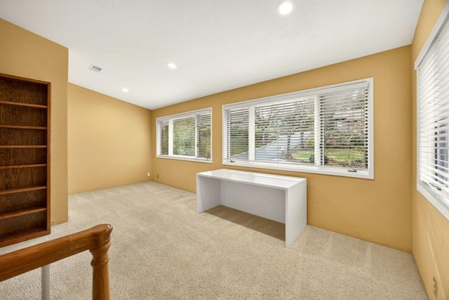 2585 Freedom Way, Medford, OR 97504