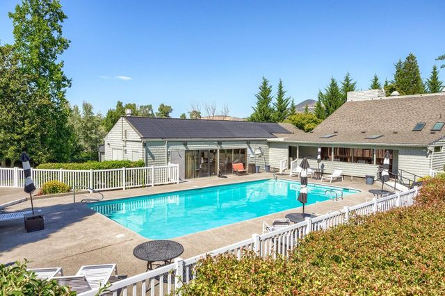 2585 Freedom Way, Medford, OR 97504