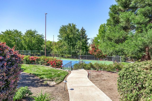 2585 Freedom Way, Medford, OR 97504