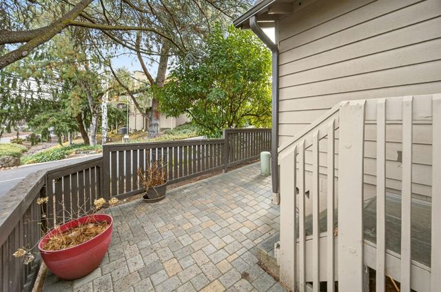 2585 Freedom Way, Medford, OR 97504