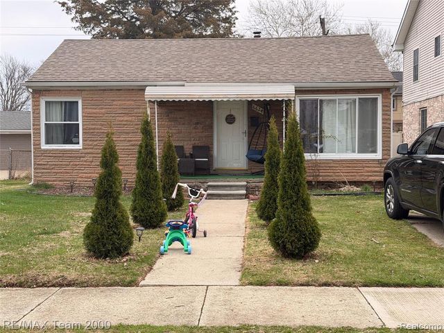 6624 Centralia Street, Dearborn Heights, MI 48127