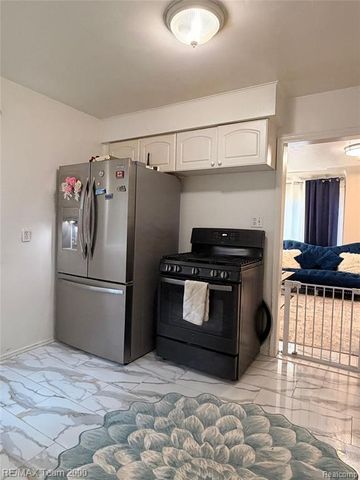 6624 Centralia Street, Dearborn Heights, MI 48127