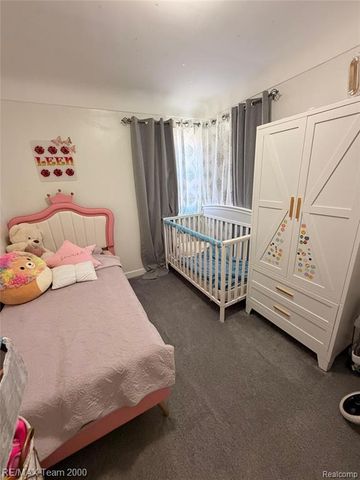 6624 Centralia Street, Dearborn Heights, MI 48127