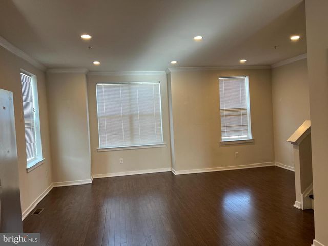 25 JESSOP LN, Hatboro, PA 19040