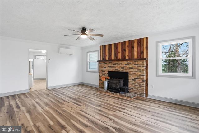1310 SILER RD, Winchester, VA 22603