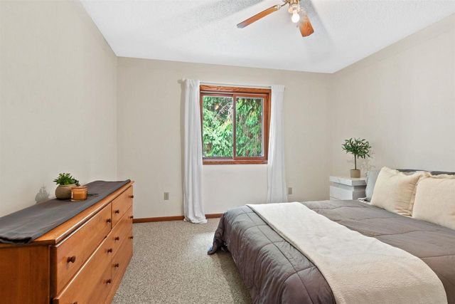 1389 W 11th Avenue, Friendship, WI 53934