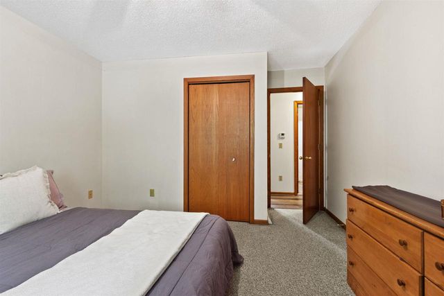 1389 W 11th Avenue, Friendship, WI 53934