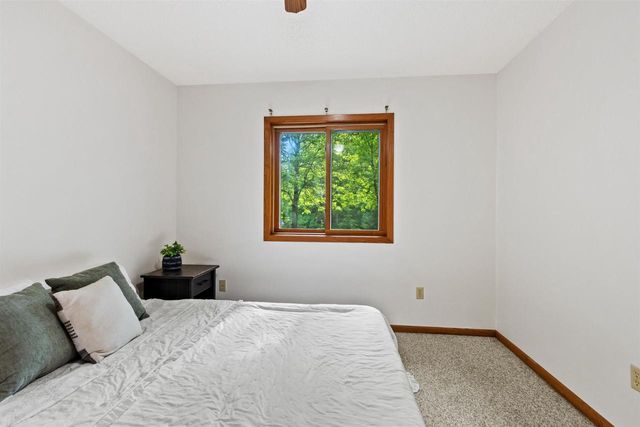 1389 W 11th Avenue, Friendship, WI 53934