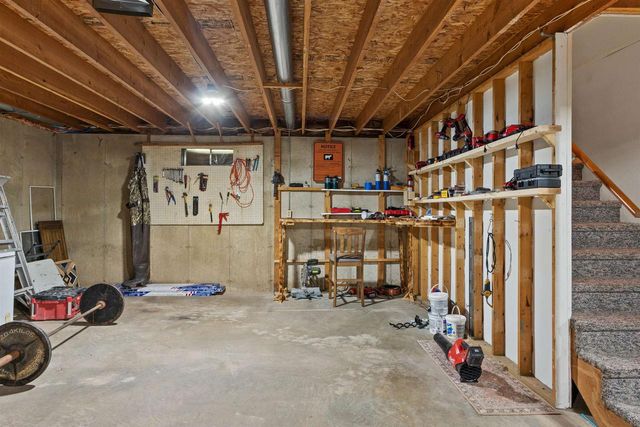 1389 W 11th Avenue, Friendship, WI 53934
