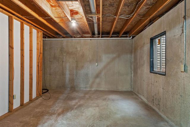 1389 W 11th Avenue, Friendship, WI 53934
