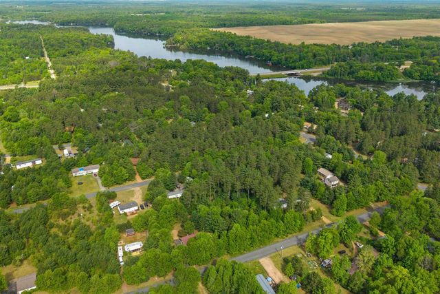 1389 W 11th Avenue, Friendship, WI 53934