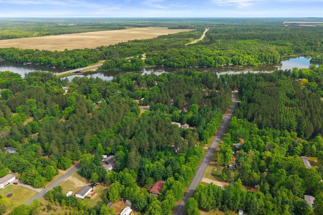 1389 W 11th Avenue, Friendship, WI 53934