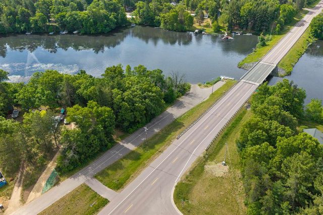 1389 W 11th Avenue, Friendship, WI 53934