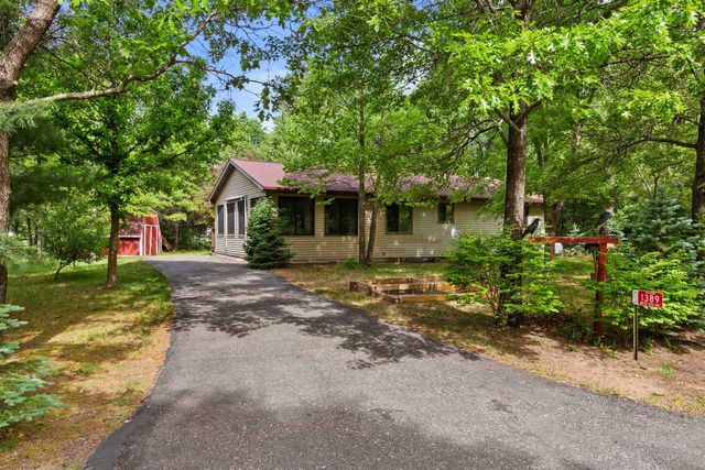 1389 W 11th Avenue, Friendship, WI 53934