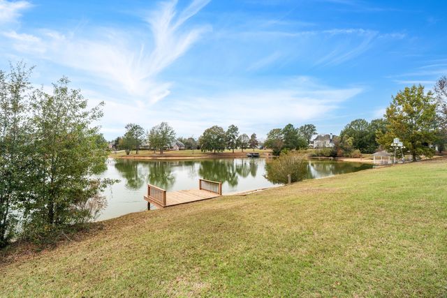 36 Bridgefield Turn, Hattiesburg, MS 39402