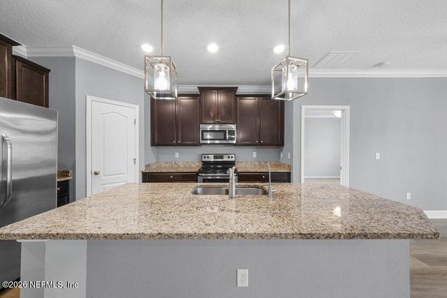 7137 CLAREMONT CREEK Drive, Jacksonville, FL 32222