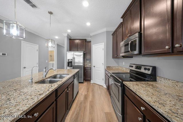 7137 CLAREMONT CREEK Drive, Jacksonville, FL 32222