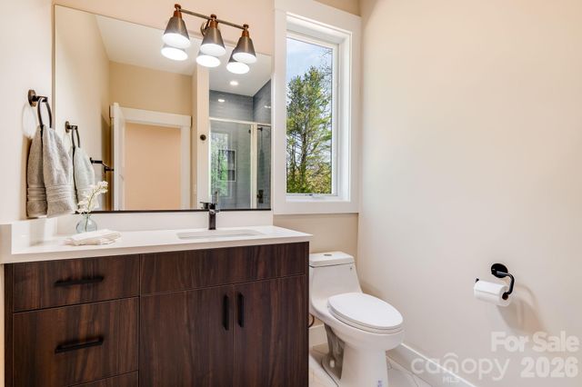 8 Campbell Street, Black Mountain, NC 28711