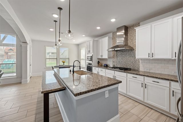 2127 Acadian Way, Brookshire, TX 77423