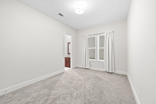 5621 Cohn Meadows Lane, Houston, TX 77007