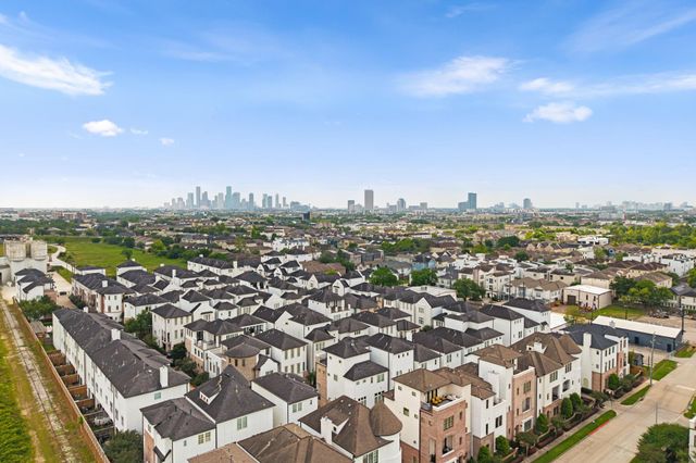 5621 Cohn Meadows Lane, Houston, TX 77007