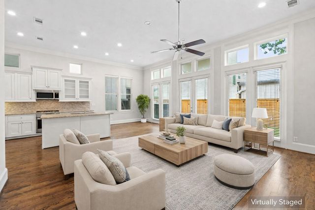 5621 Cohn Meadows Lane, Houston, TX 77007