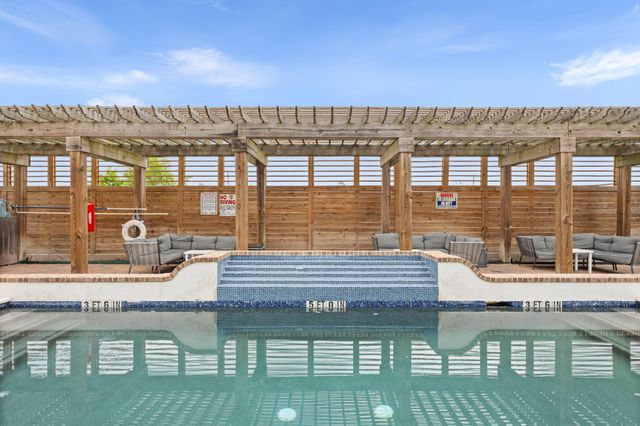 5621 Cohn Meadows Lane, Houston, TX 77007