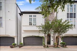 5621 Cohn Meadows Lane, Houston, TX 77007