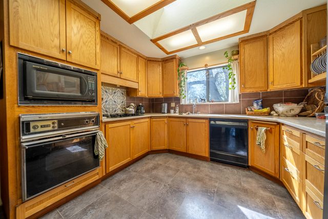 10257 Swede Creek Road, Palo Cedro, CA 96073