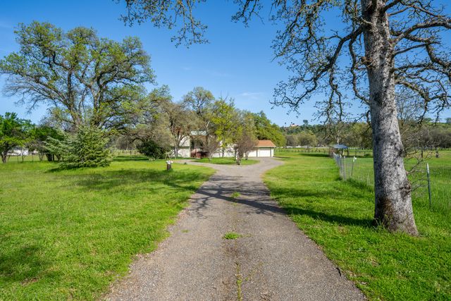10257 Swede Creek Road, Palo Cedro, CA 96073