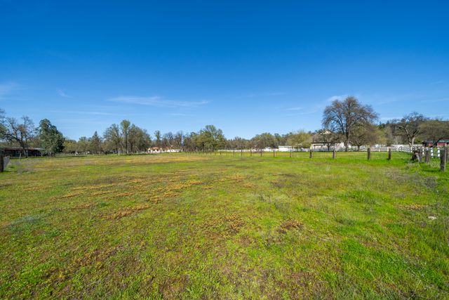 10257 Swede Creek Road, Palo Cedro, CA 96073