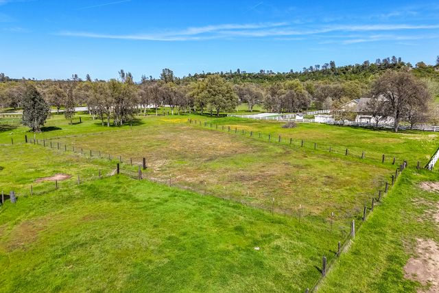 10257 Swede Creek Road, Palo Cedro, CA 96073